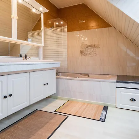 Maison Familiale Avec Piscine Chauffee, Proche Plages Et La Baule - Fr-1-306-1266 Semesterbostad